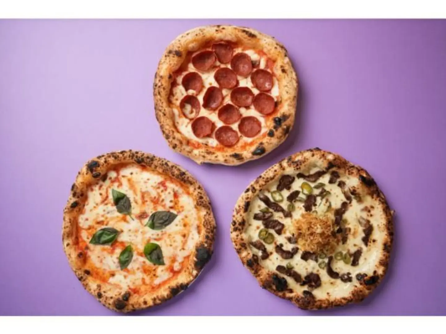 عرض الثلاثه