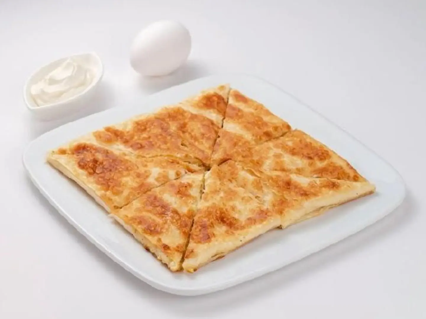 فطيرة جبنة كريم مع البيض