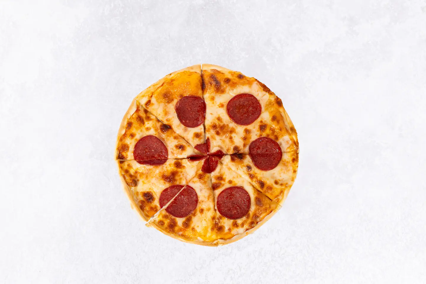 بيتزا بيبروني