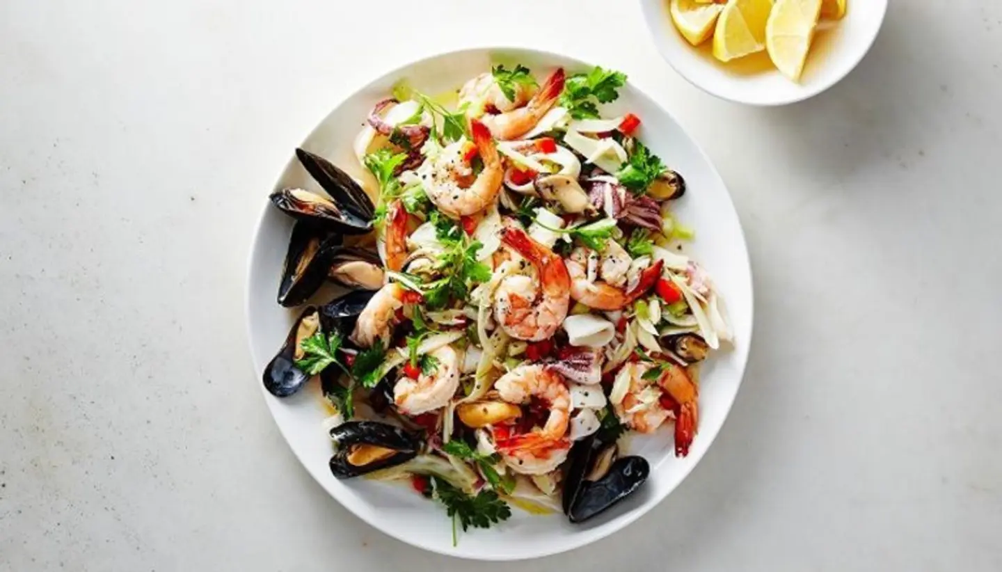 سلطة سي فود