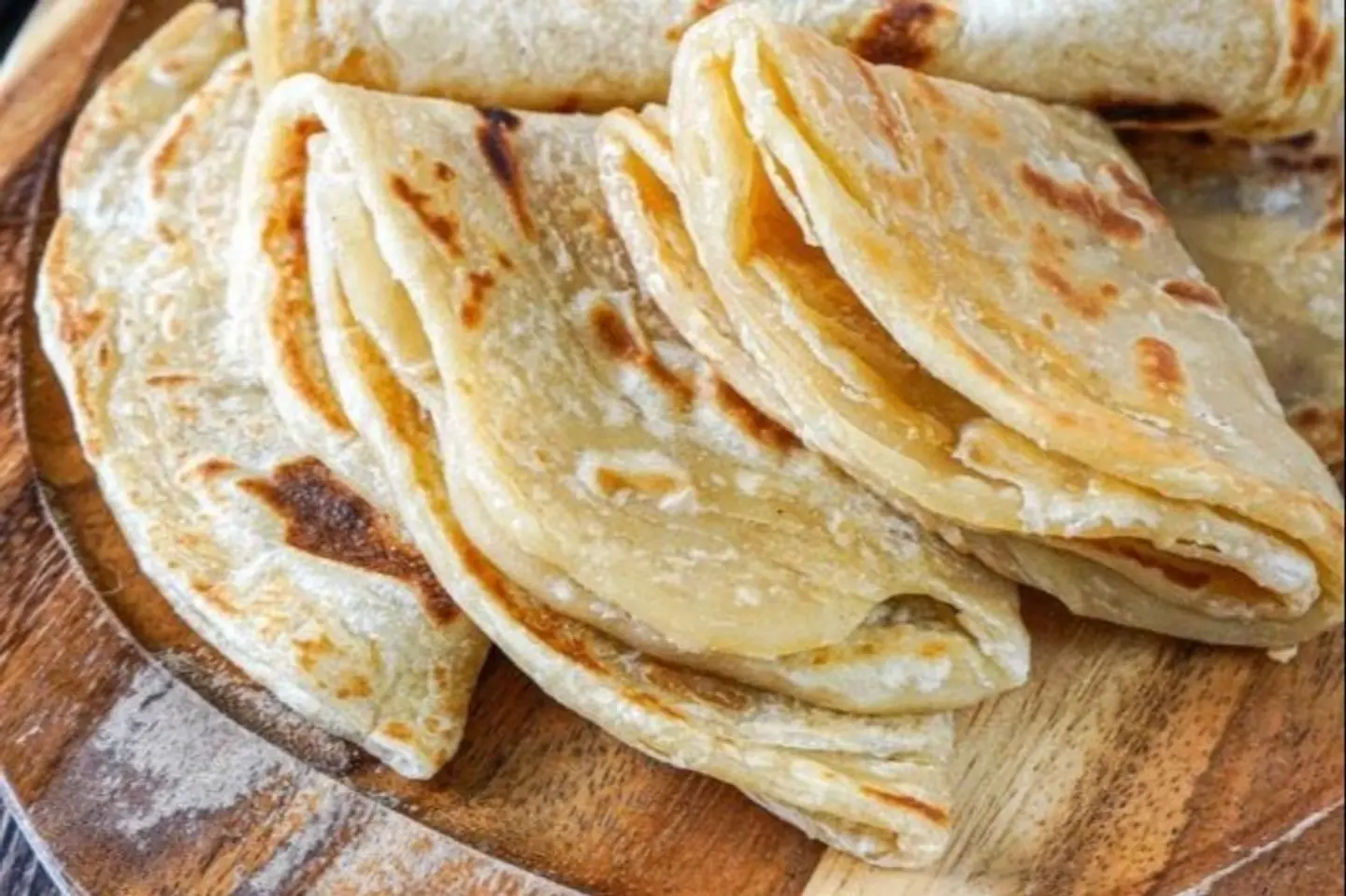 براتا جبن الموزريلا