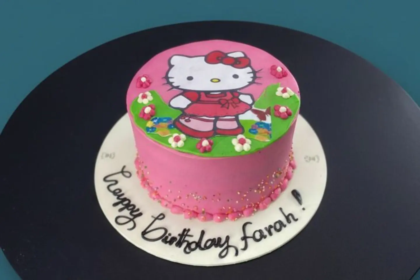 Hello Kitty Cake
