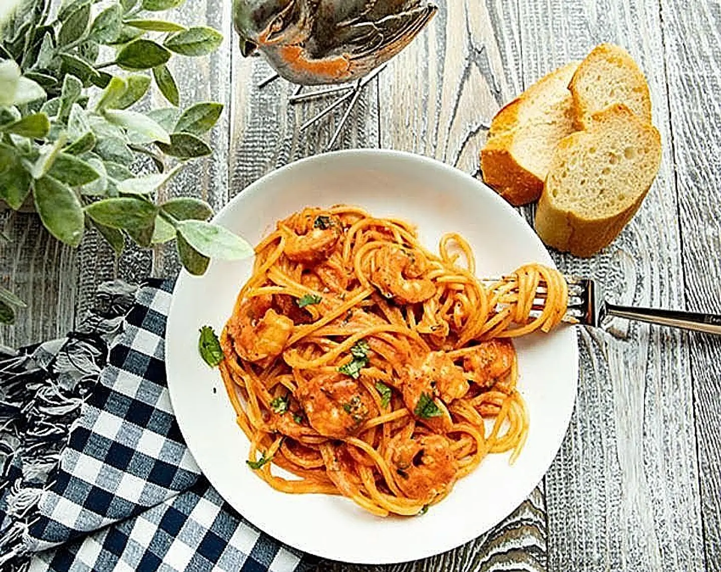 Shrimp Pasta With Red Sauce