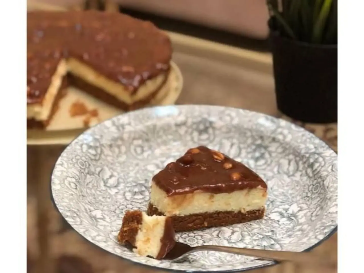 Snickers Cheesecake