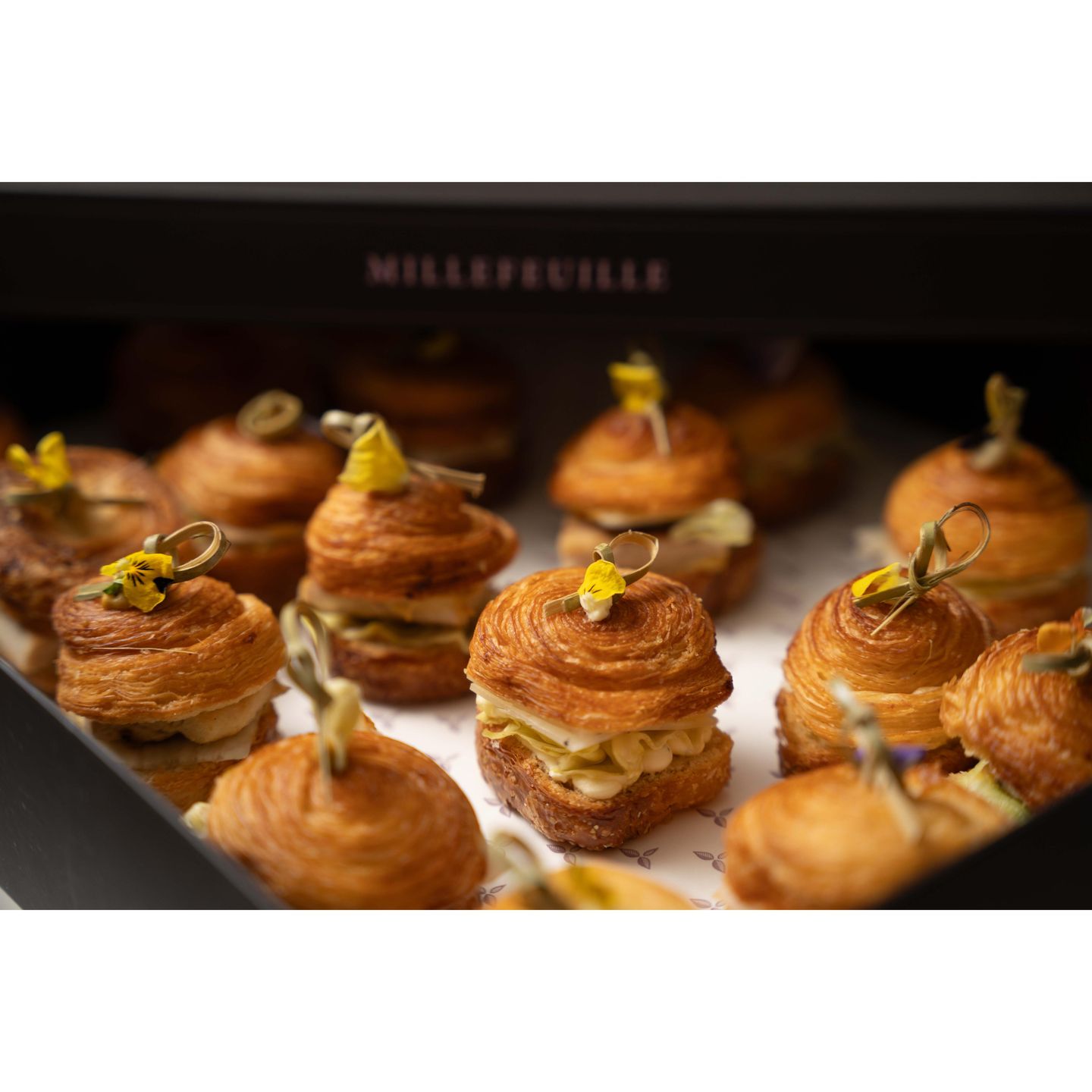 Cromborlini Mixed Sandwiches 24 Pieces