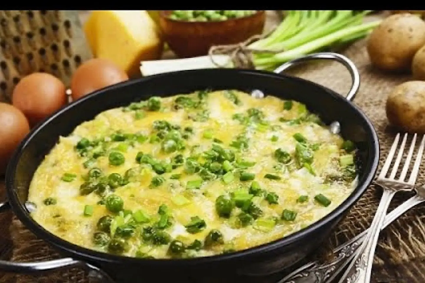 بازلاء بالبيض