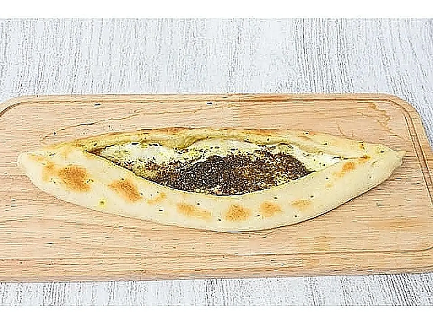 فطيرة لبنة بالزعتر