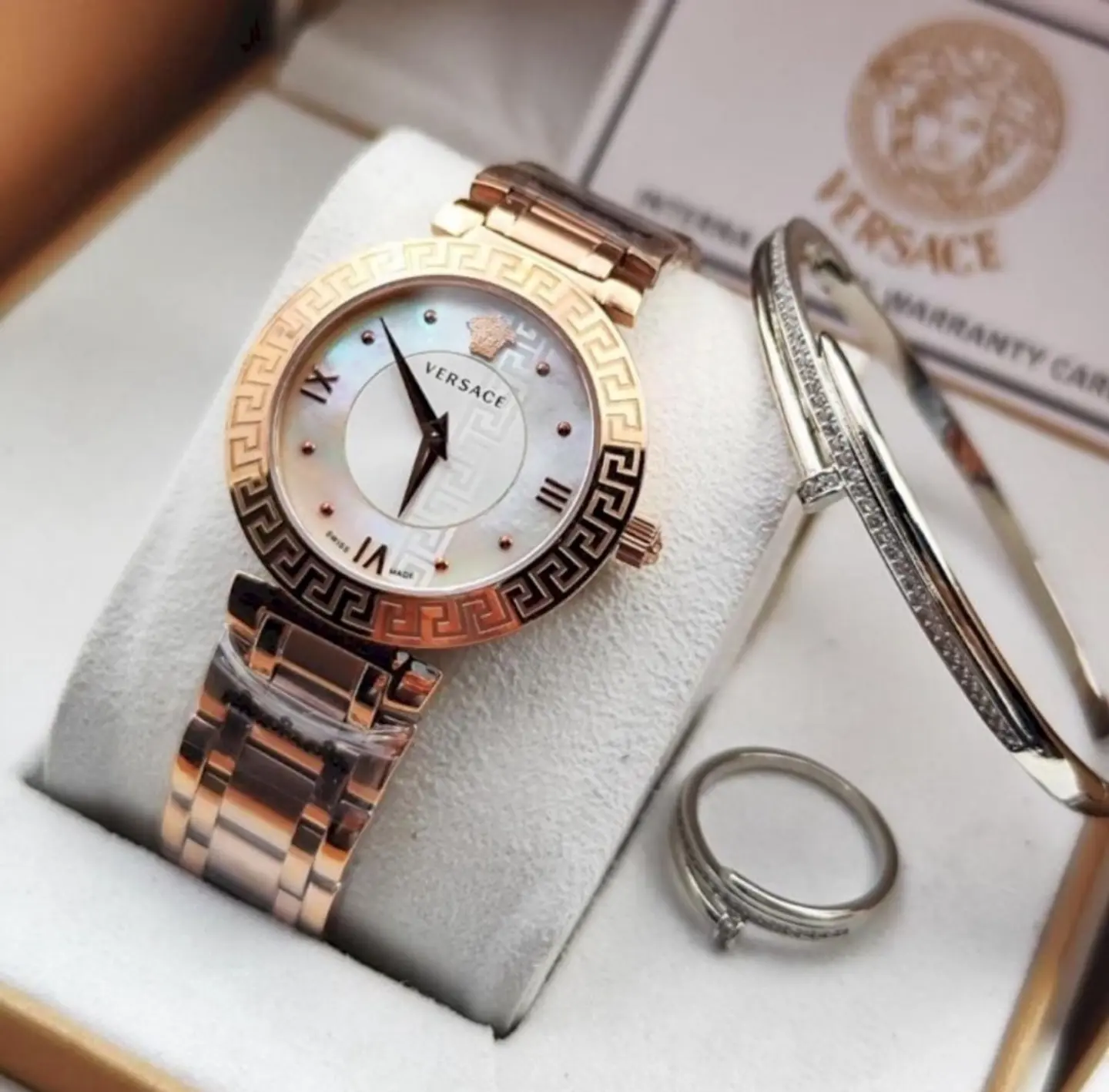 Versace V Circle