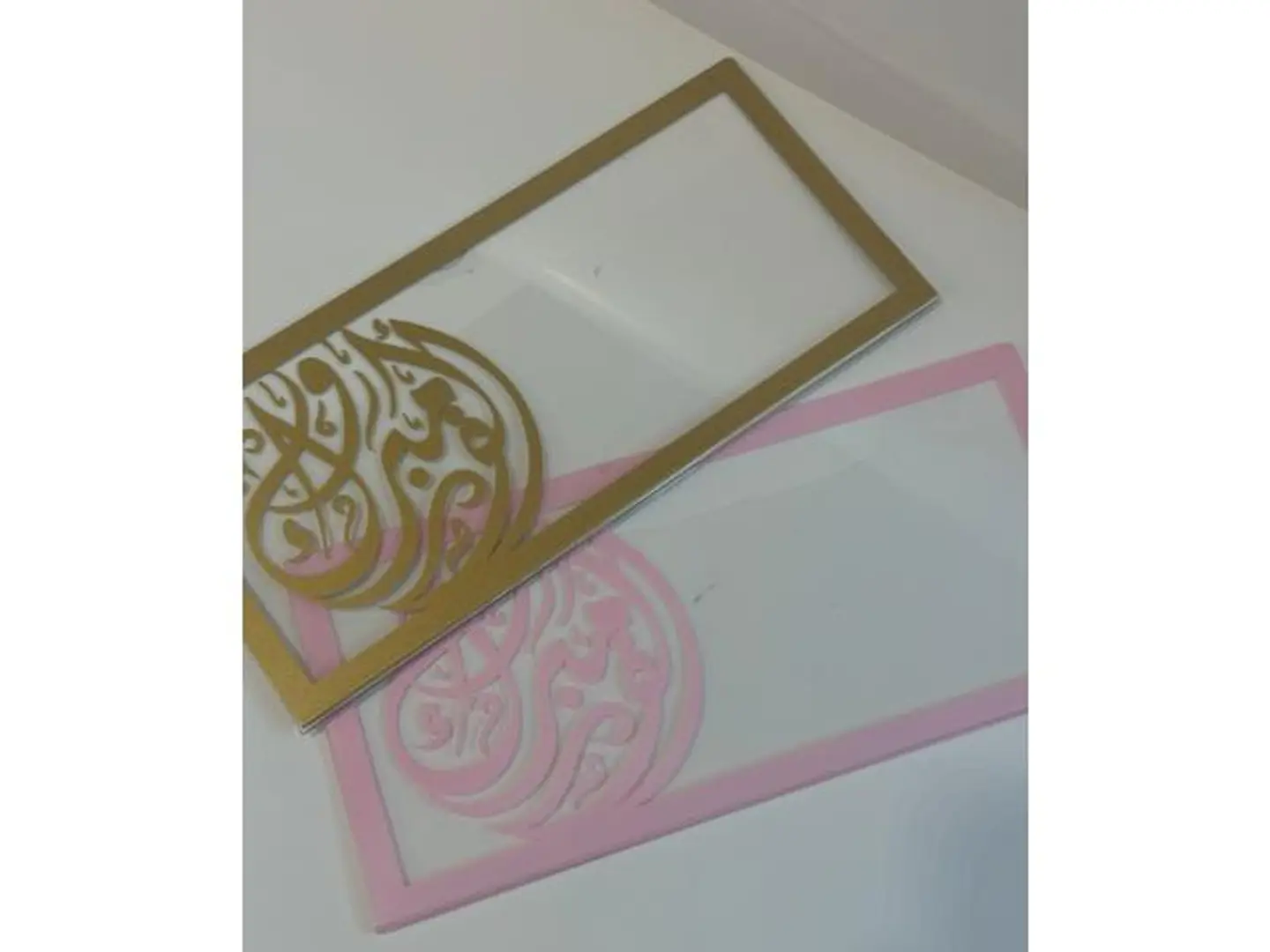 ظرف اكريلك سادة