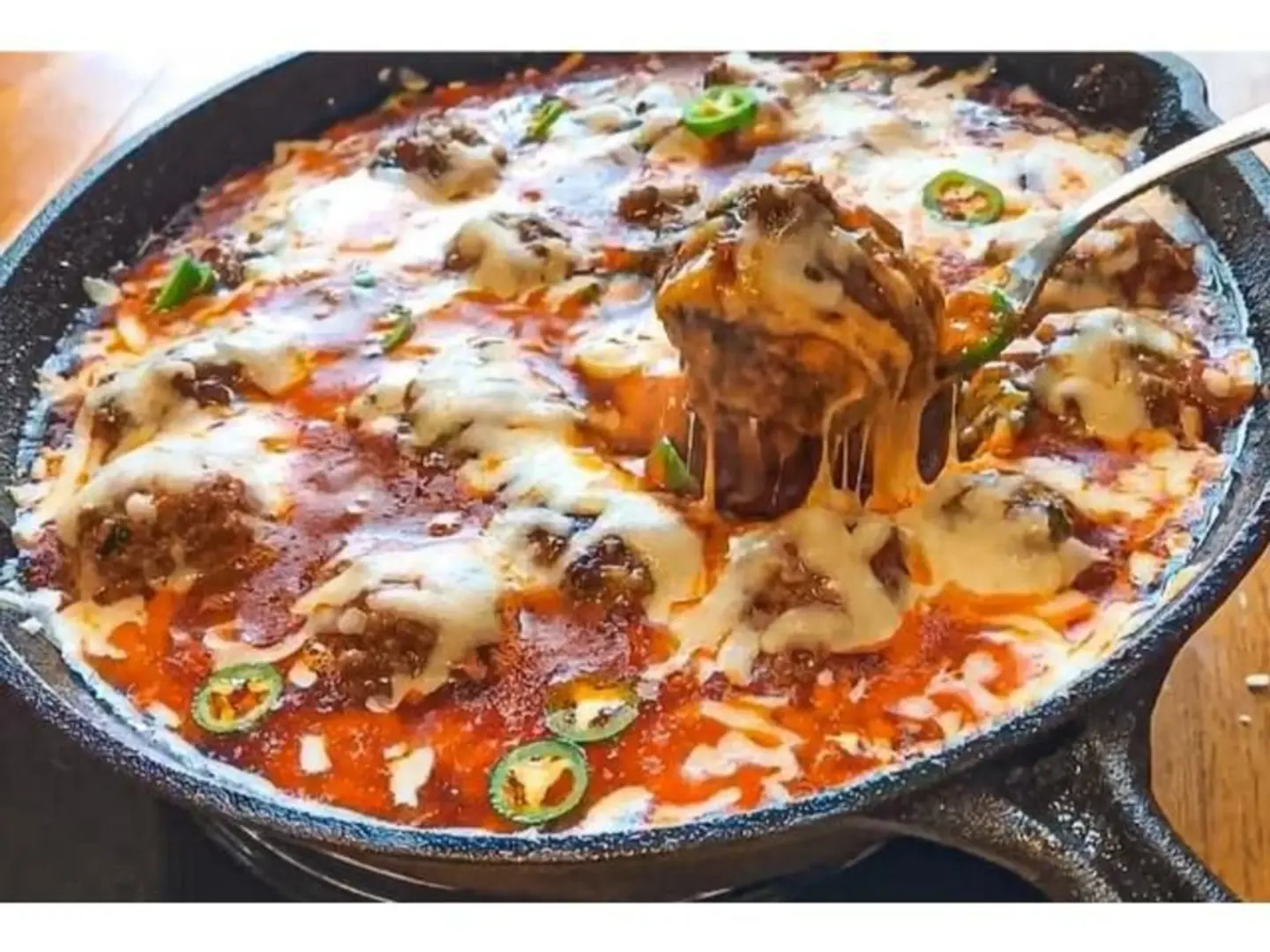 دقة لحم بالجبنة