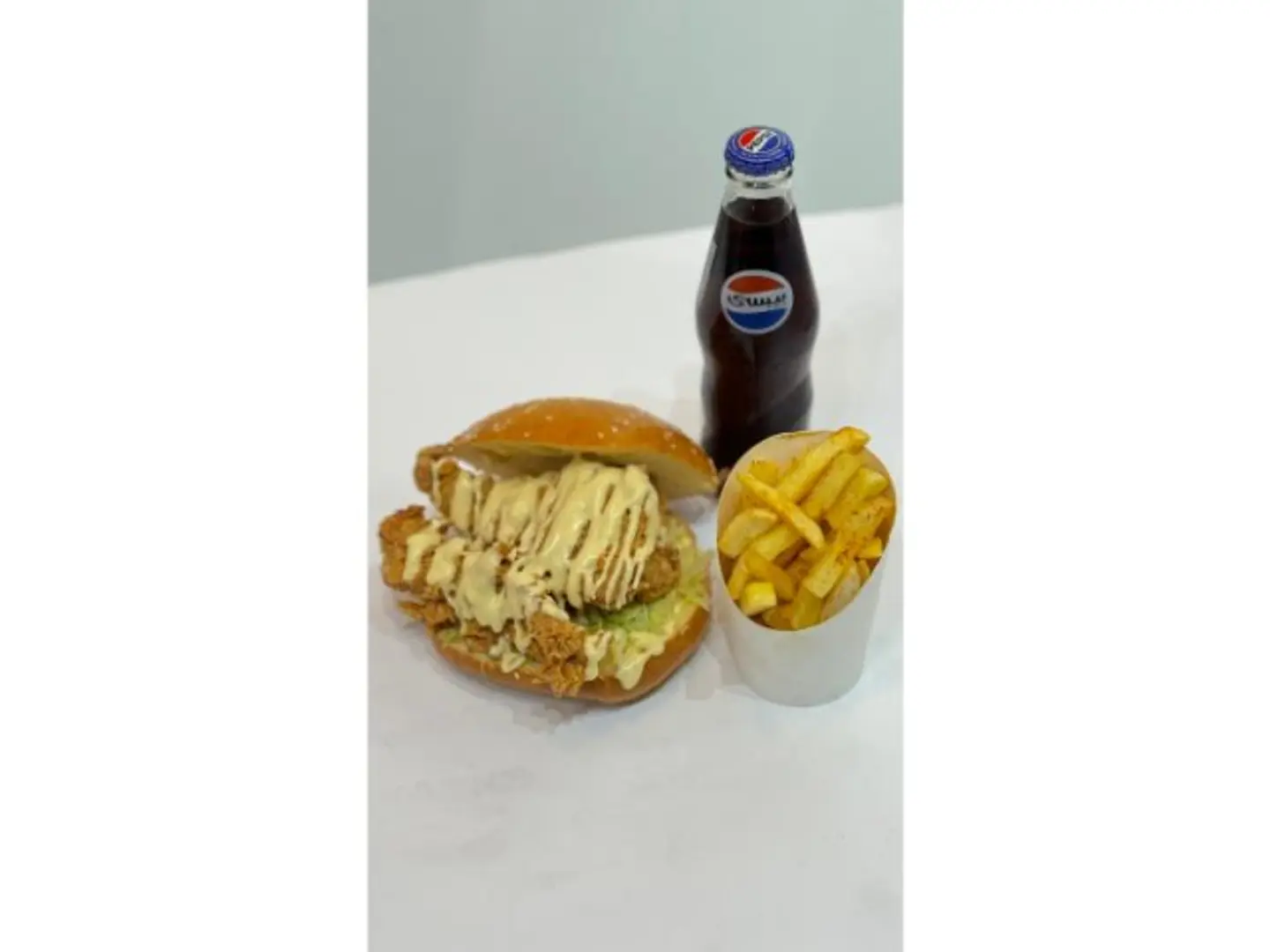 وجبة برجر دجاج كرسبي