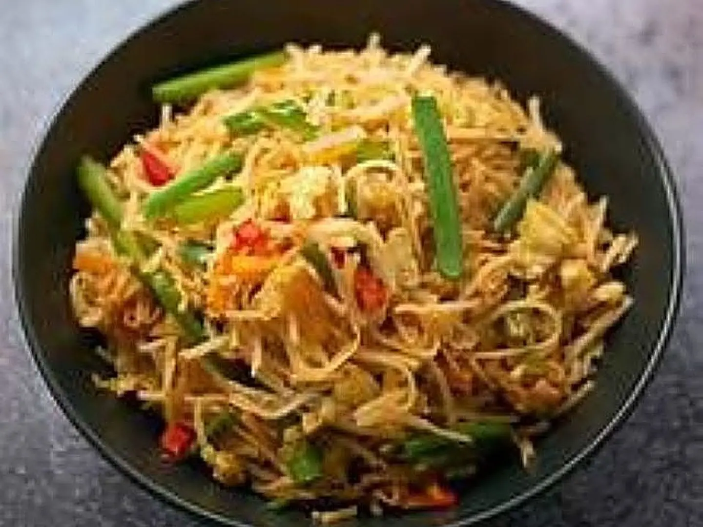 نودلز البيض