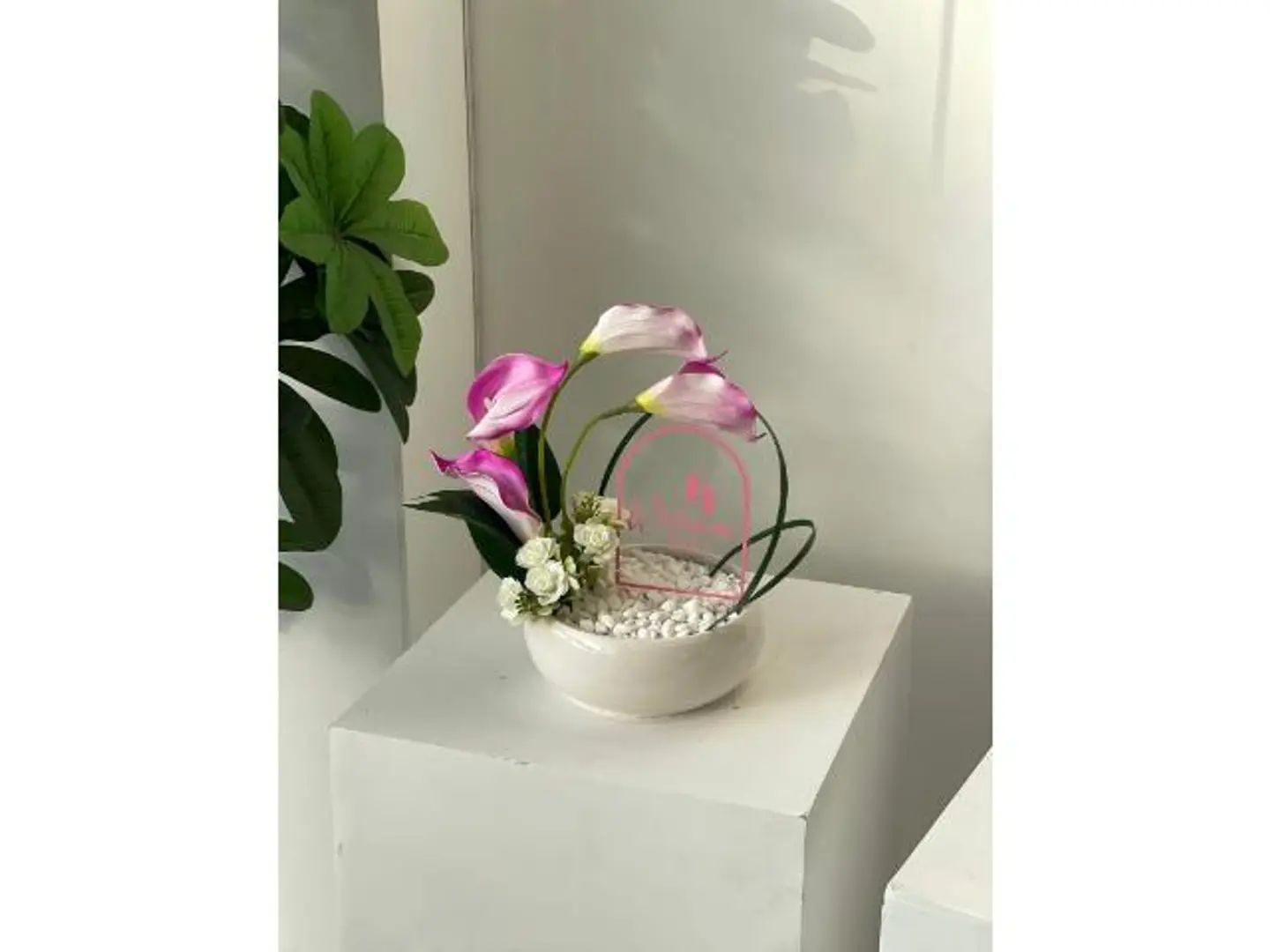 فازة ورد صناعي