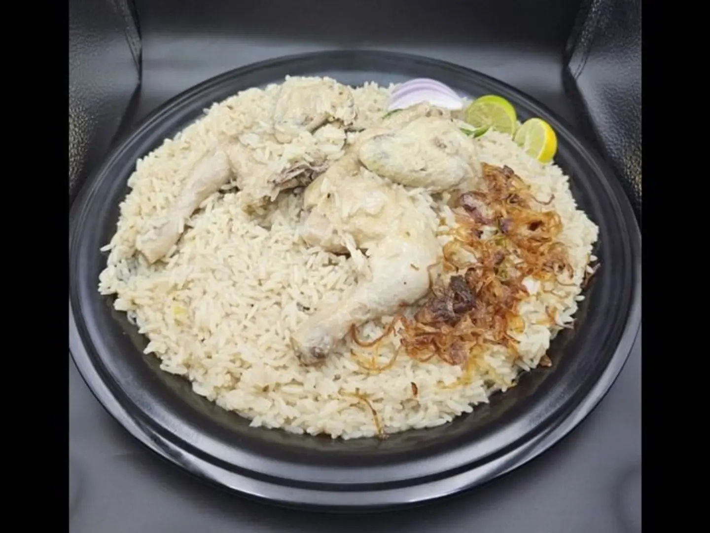 حبة دجاج مضغوط ابيض مع نفرين رز