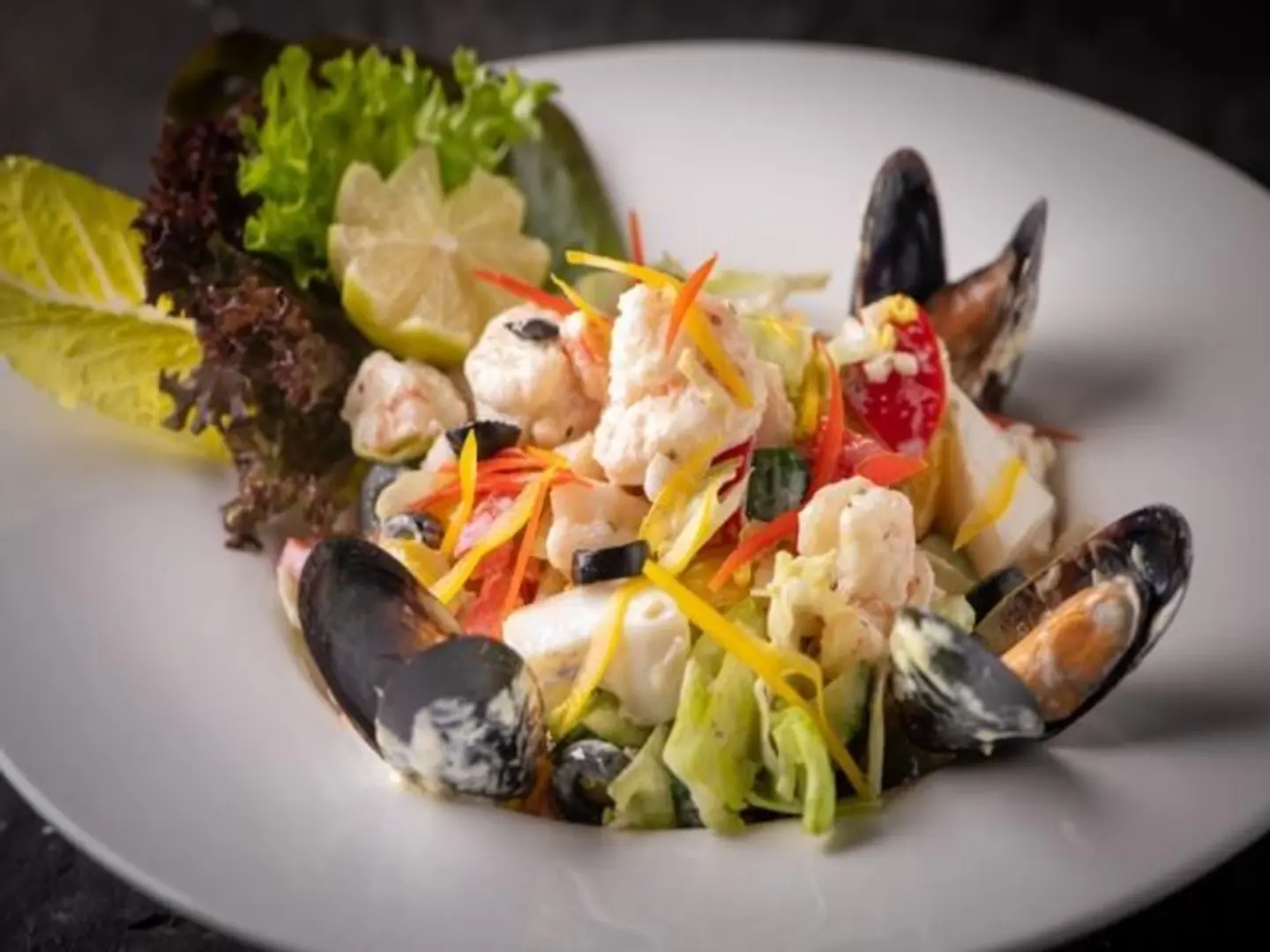 سلطة المأكولات البحرية