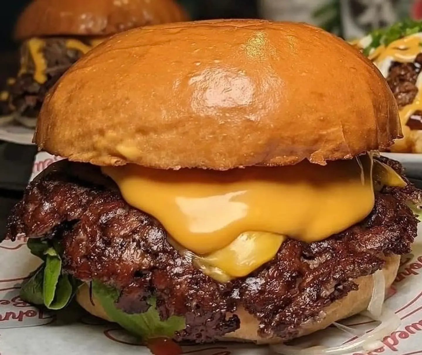 سيقنتشر برجر لحم