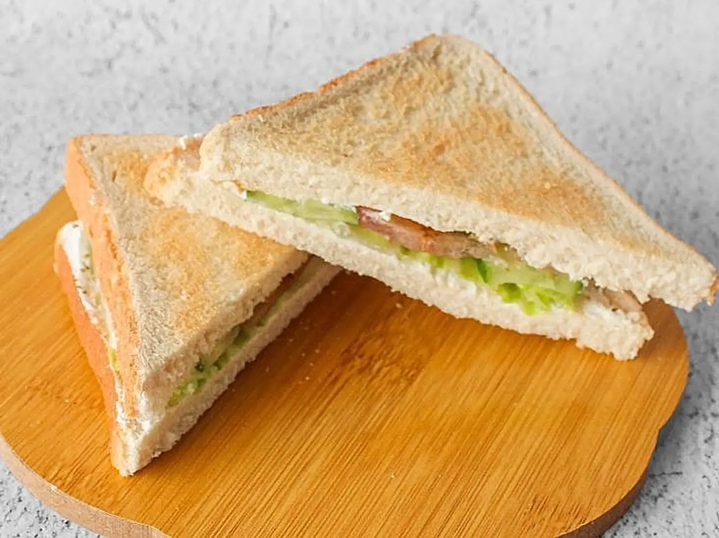 ساندوتش لبنة وزعتر