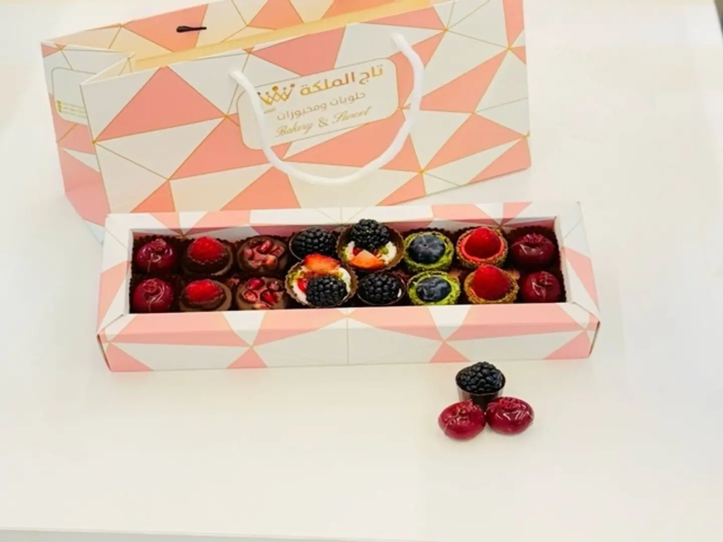 Chocolate With Fruits - Small