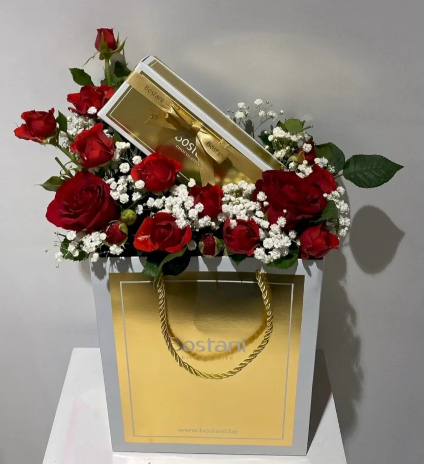 Flower Arrangement With Bustani Chocolate 11