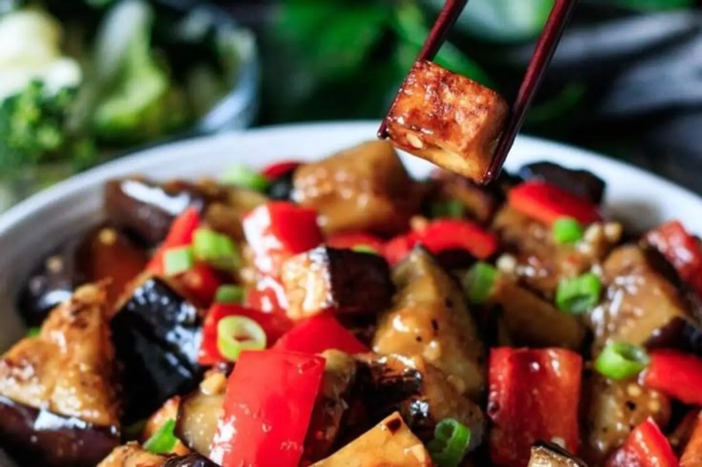 حمسة حلوم بالباذنجان