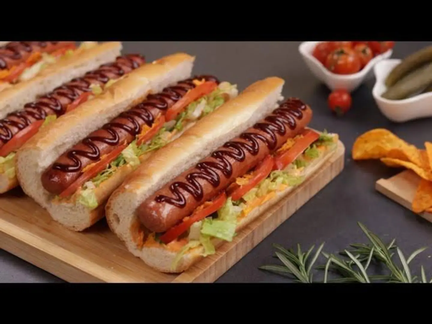 ساندويتش هوت دوج جامبو