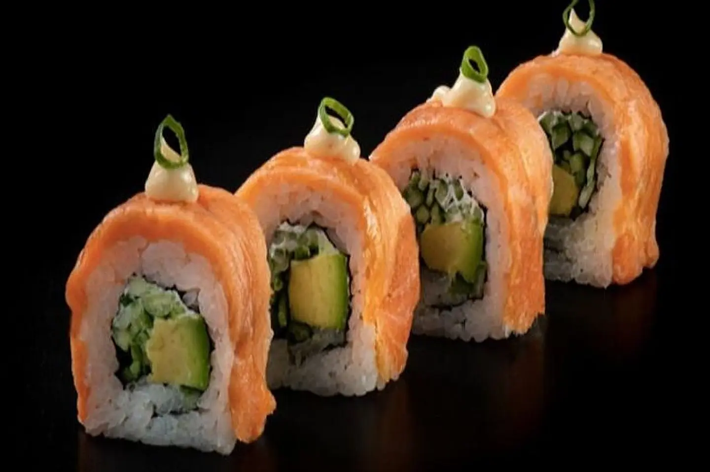 سموكد سالمون رول