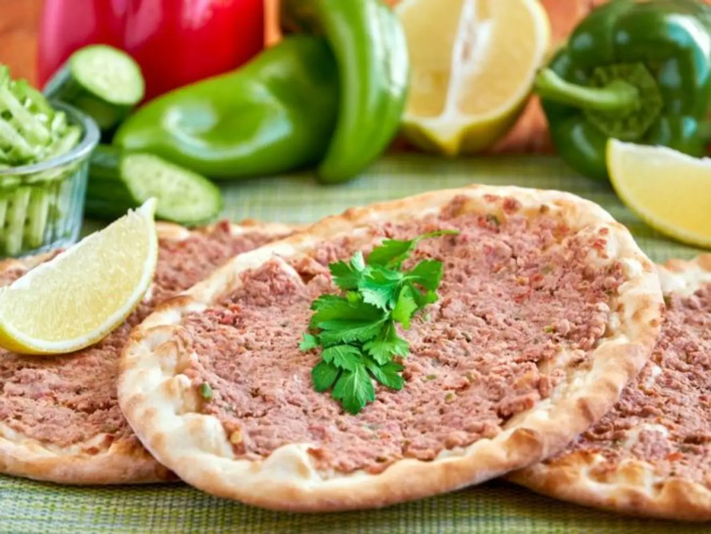 فطيرة لحم سادة