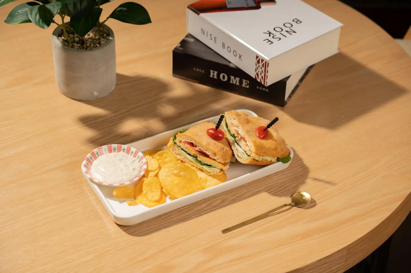 ساندويش حلومي