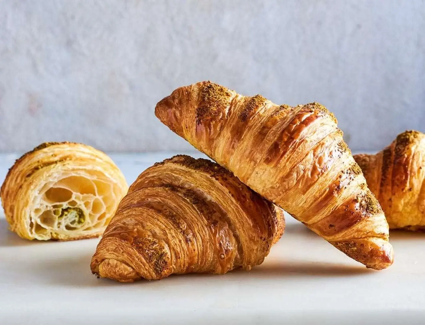 ميني كرواسون جبنة وزعتر