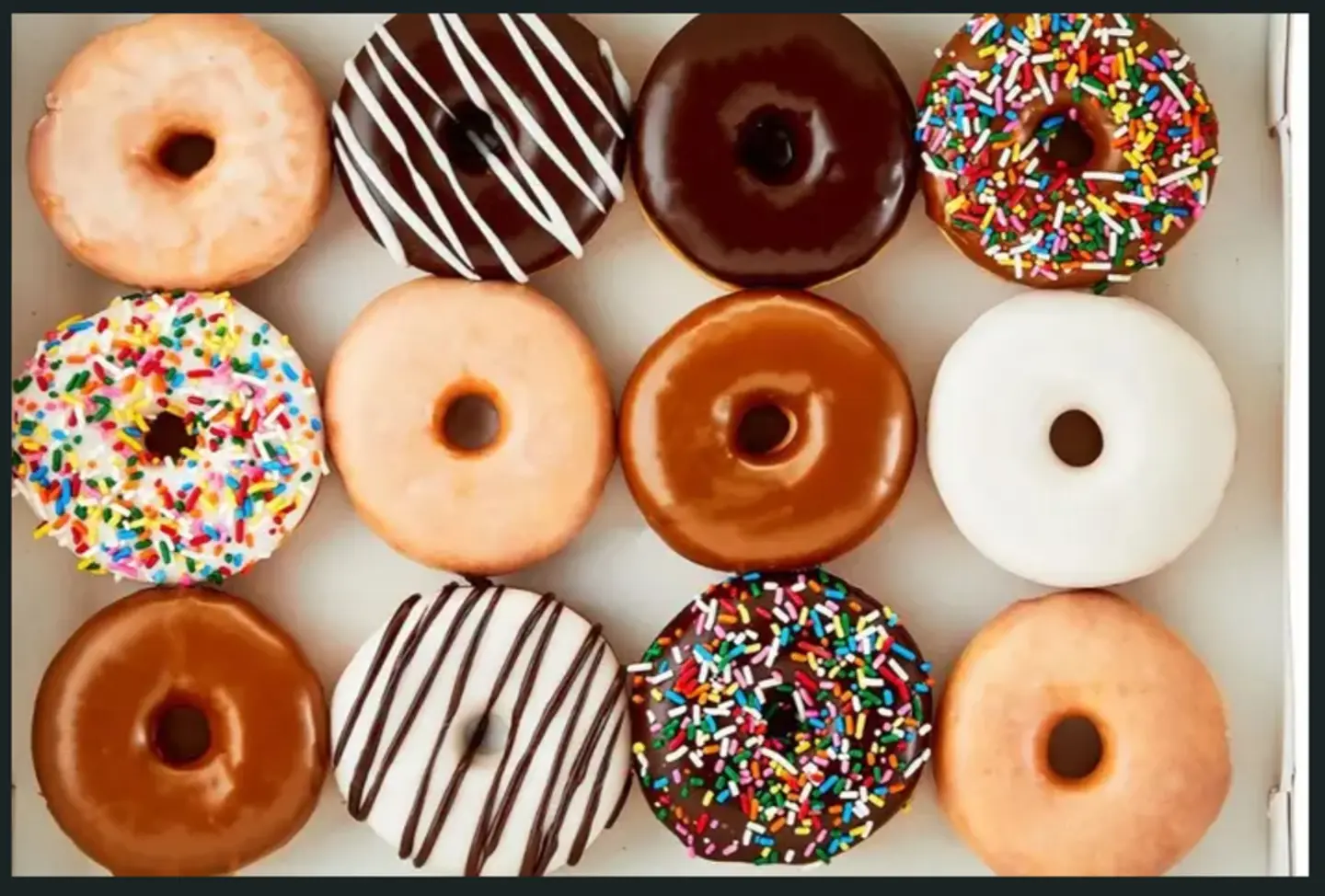 Dozen Pieces Mix Donuts ( 12 Pieces )