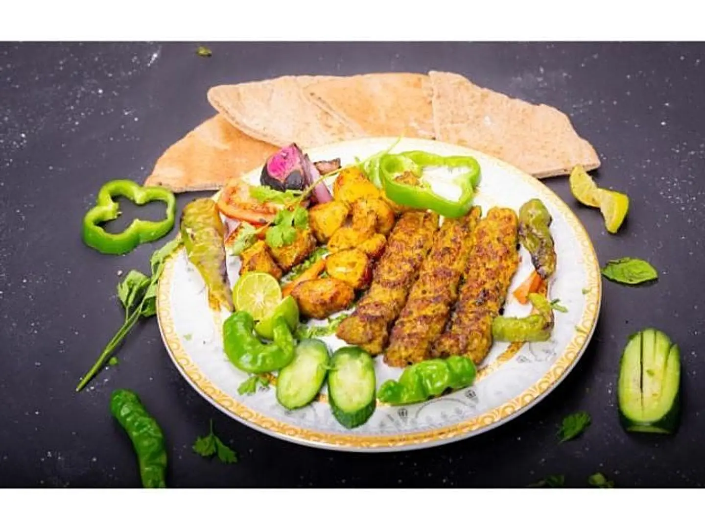 7 Chicken Skewers With Hummus Plate