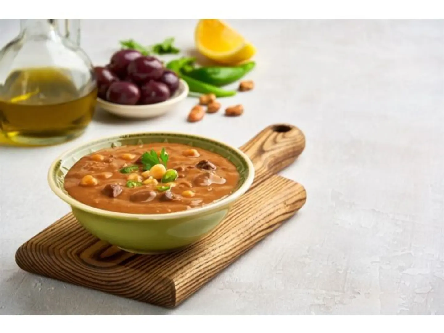 فول مع زيت الزيتون