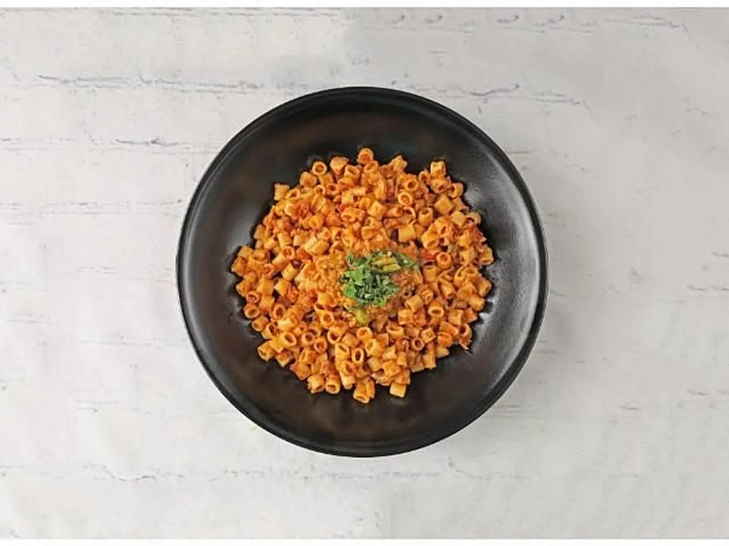 مكرونة بالصلصة