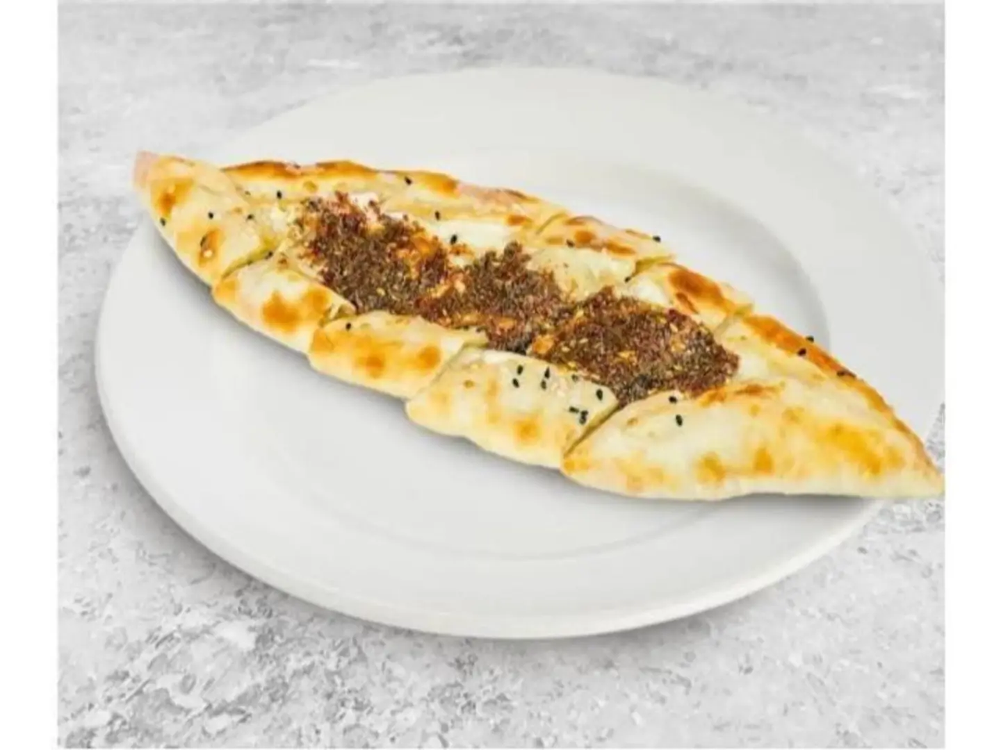 فطيرة لبنة و زعتر