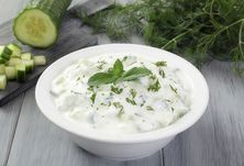 سلطة لبن خيار