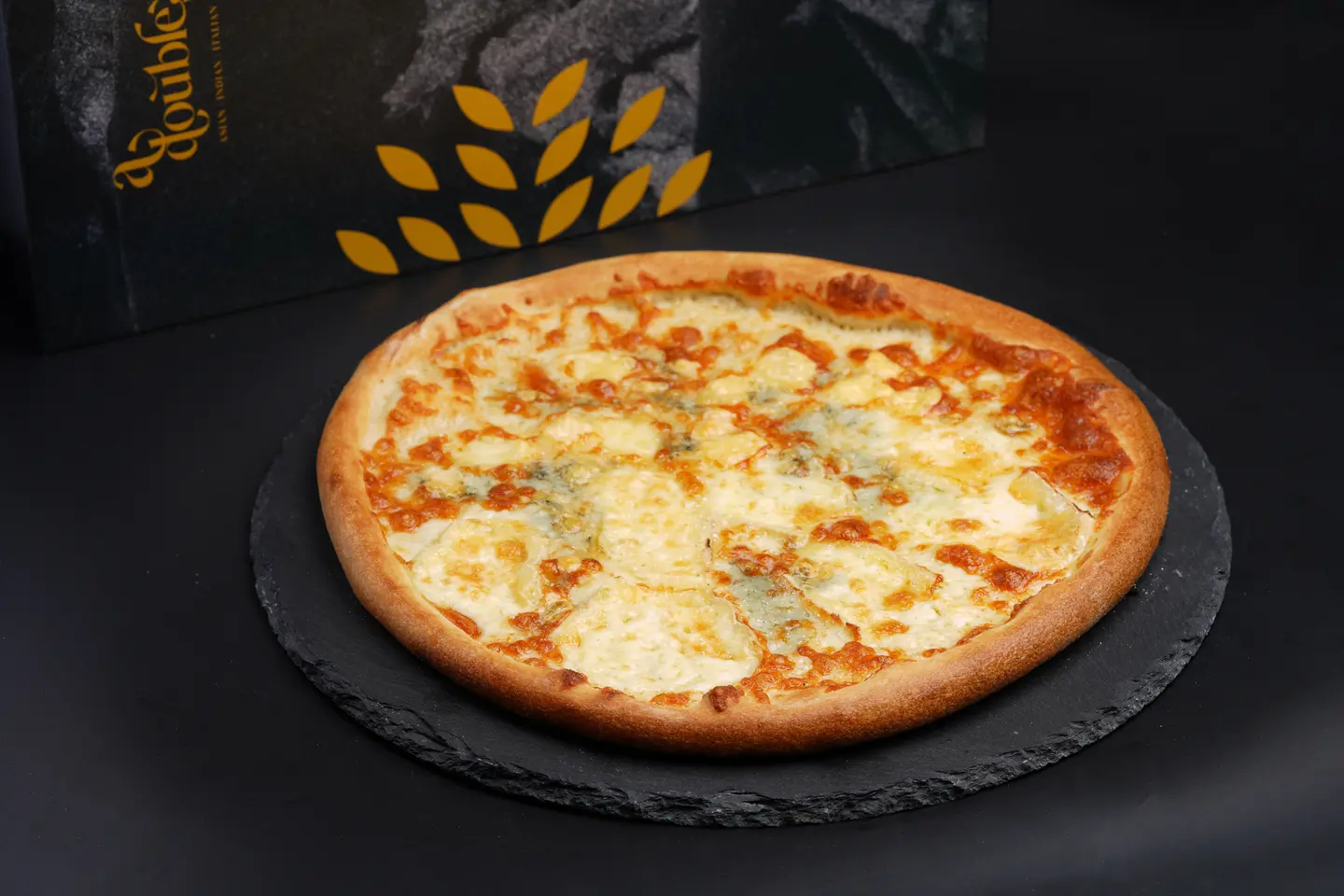 Quattro Formaggi Pizza