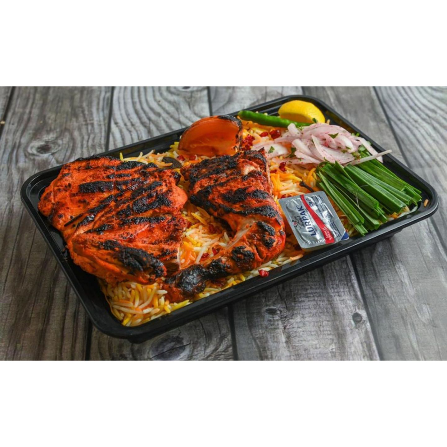 نص حبة دجاج تندوري مع الأرز