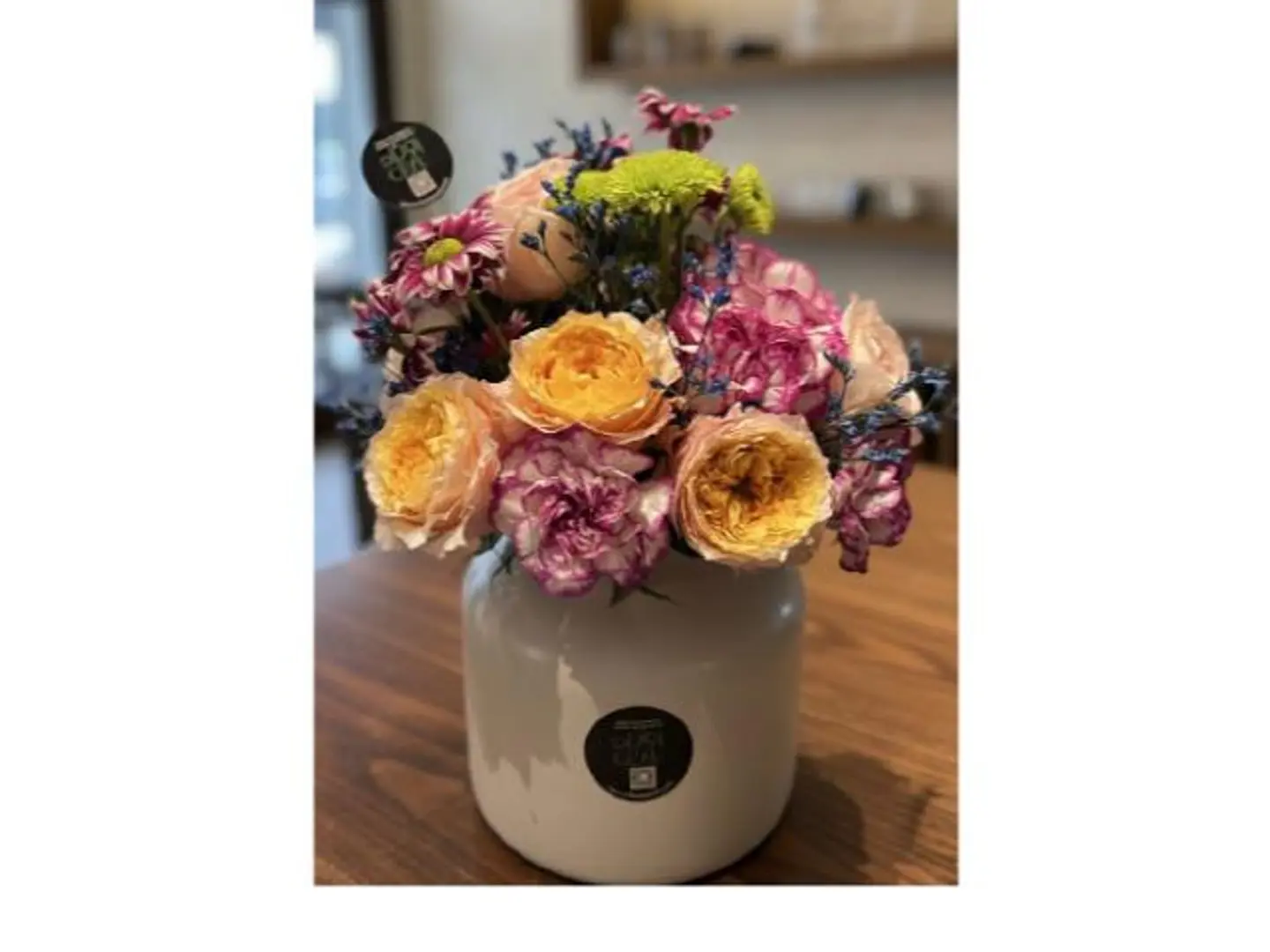 Holland Roses In Costly Vase 439