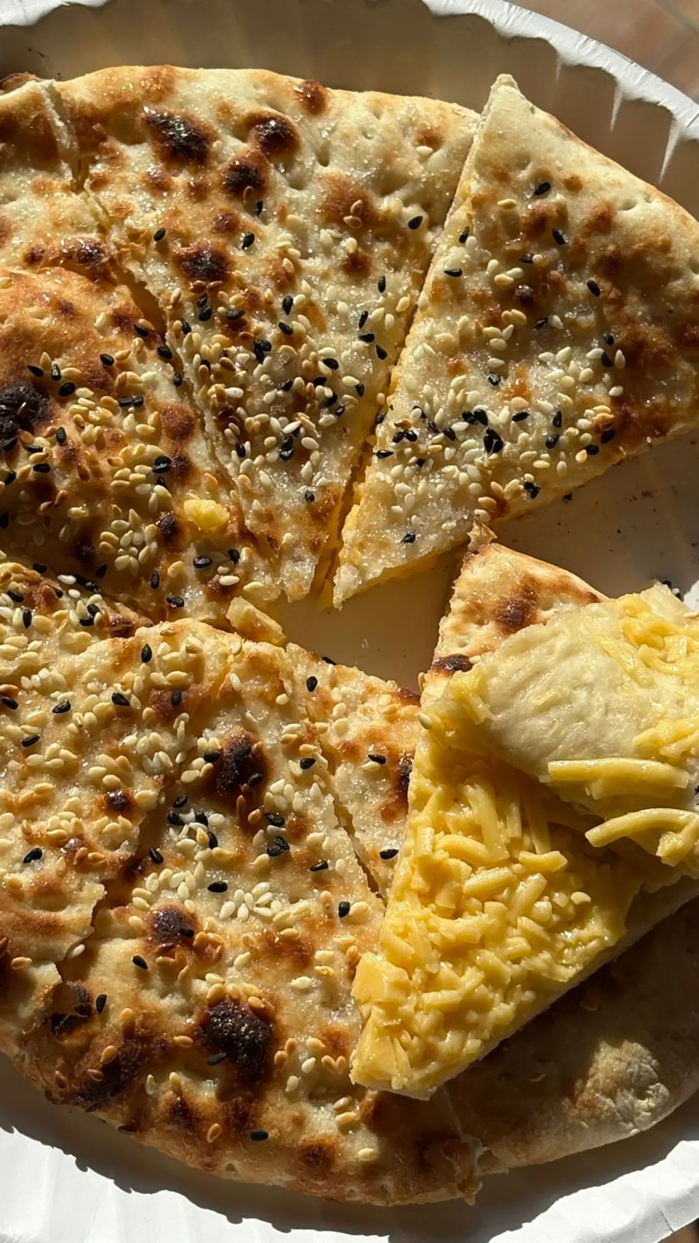 مدور لبنة