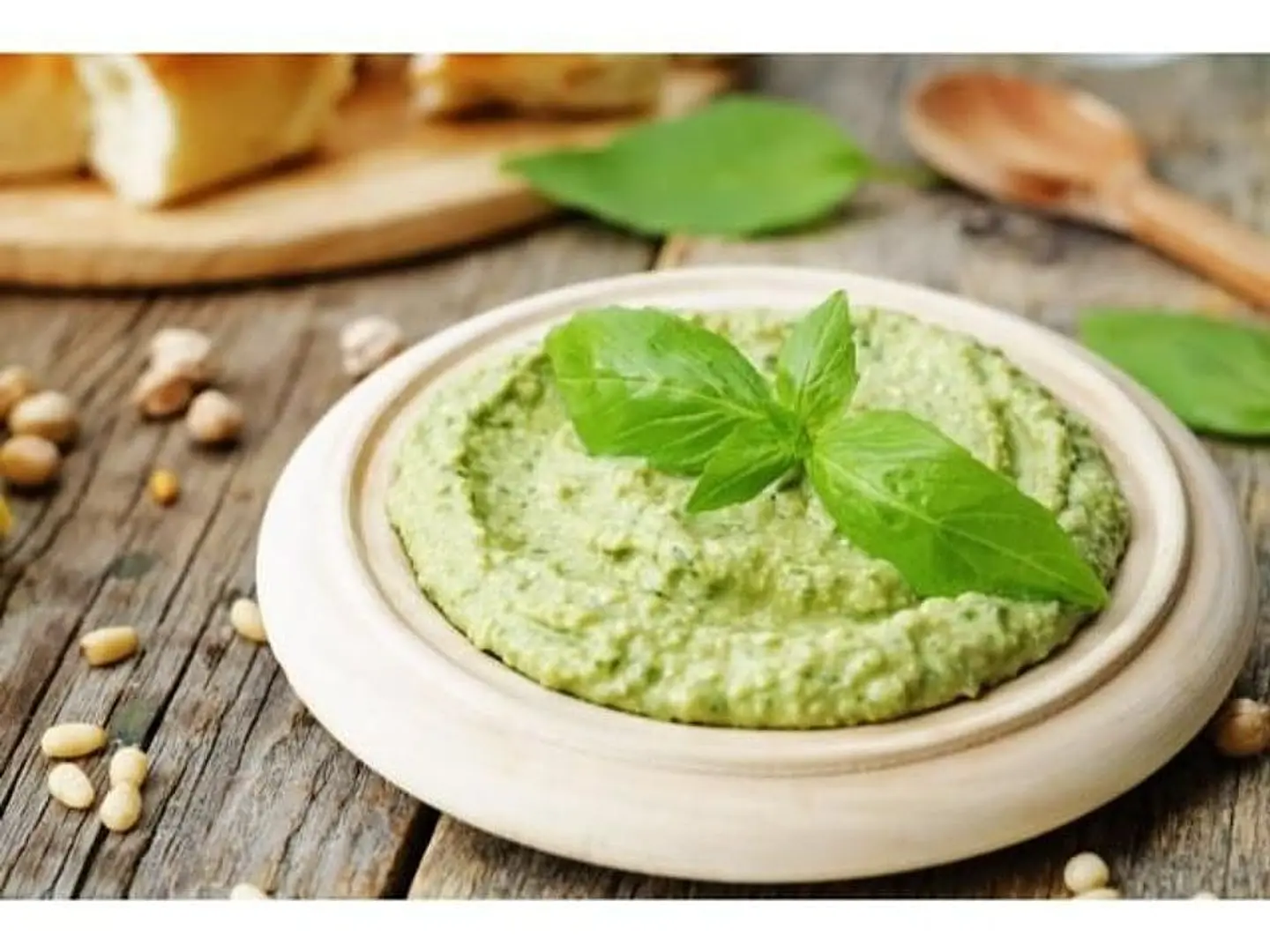 Pesto Hummus
