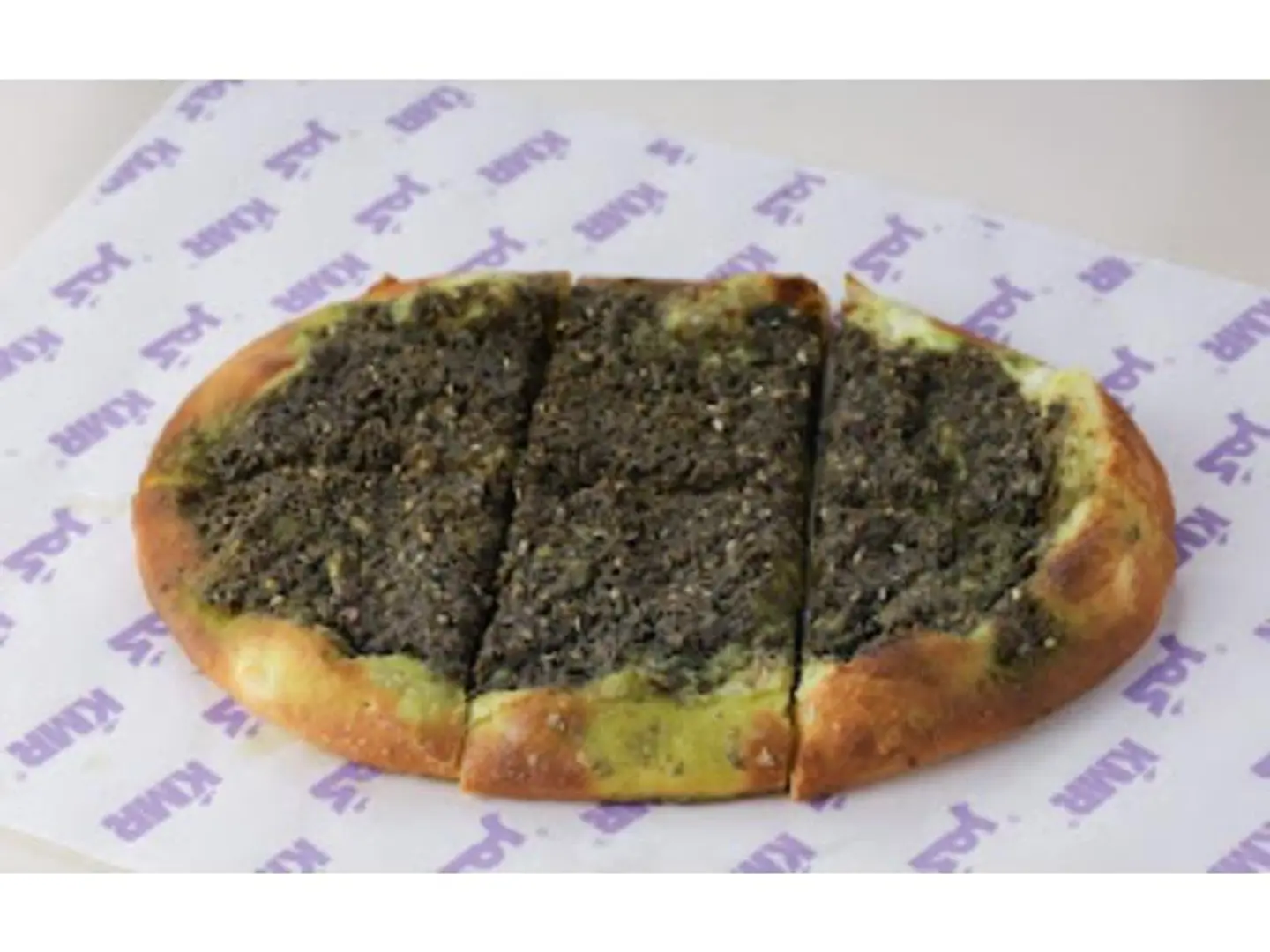 زعتر مع جبنه