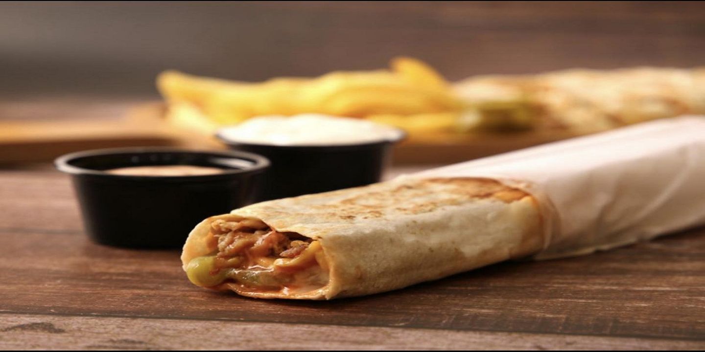شاورما خبز أحمر بالجبن