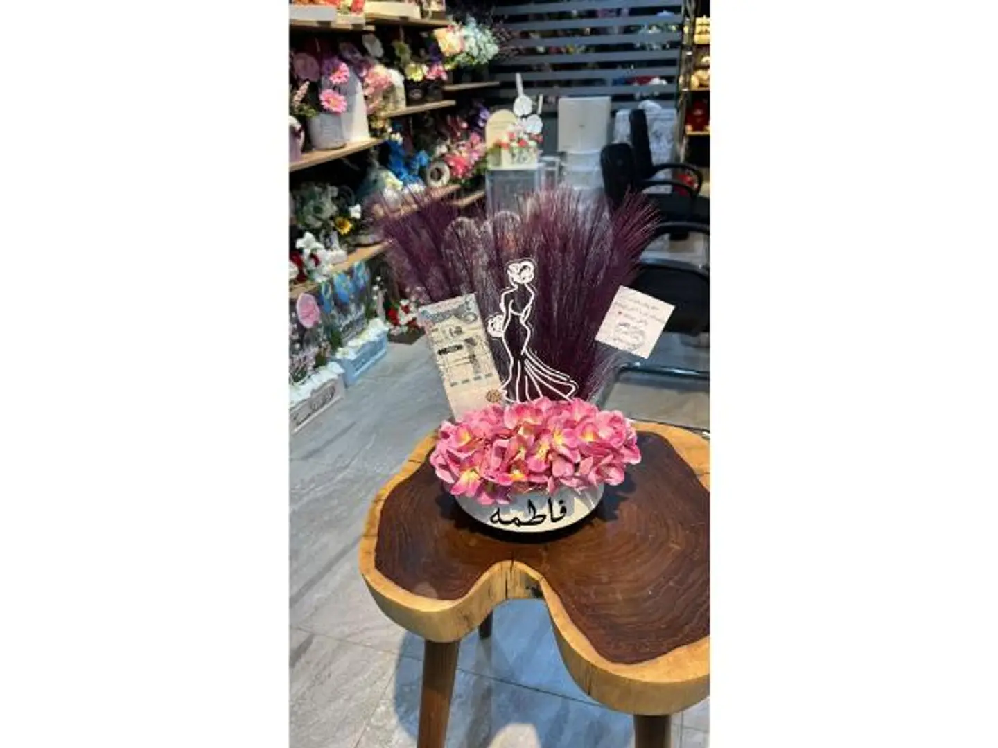 ستاند عروسه ورد صناعي ٥