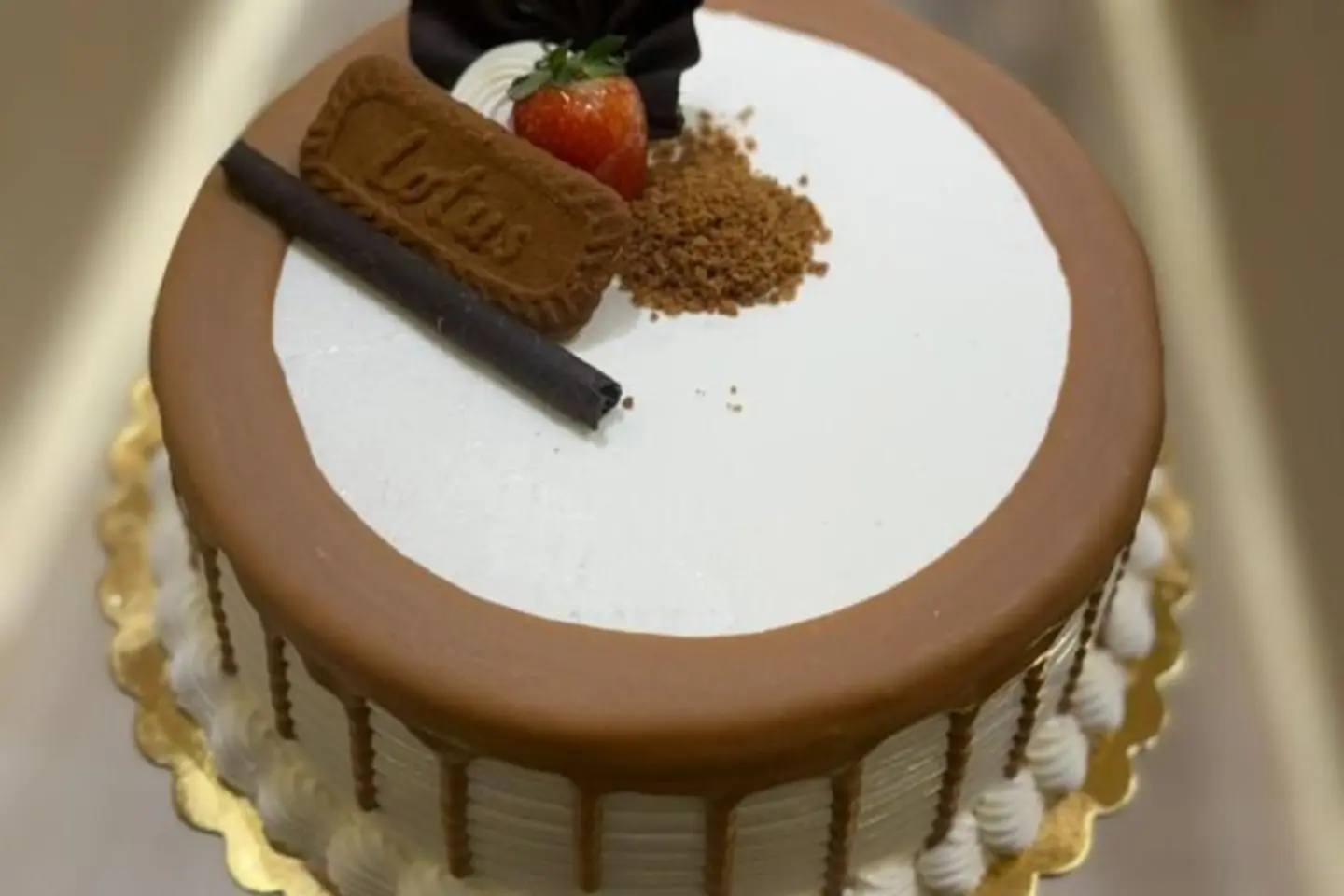 Lotus Cake