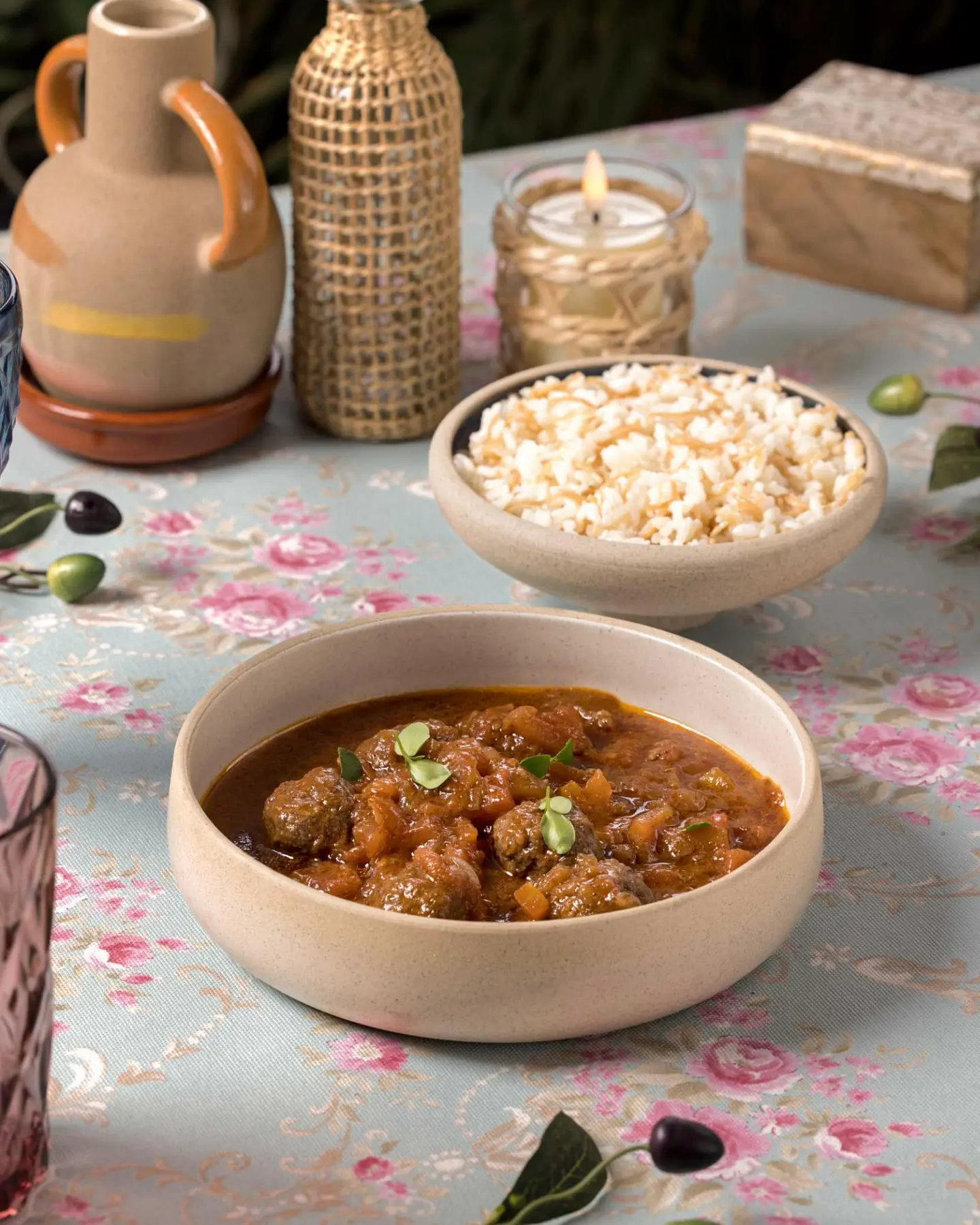 داوود باشا بصوص البندورة مع أرز بشعيرية