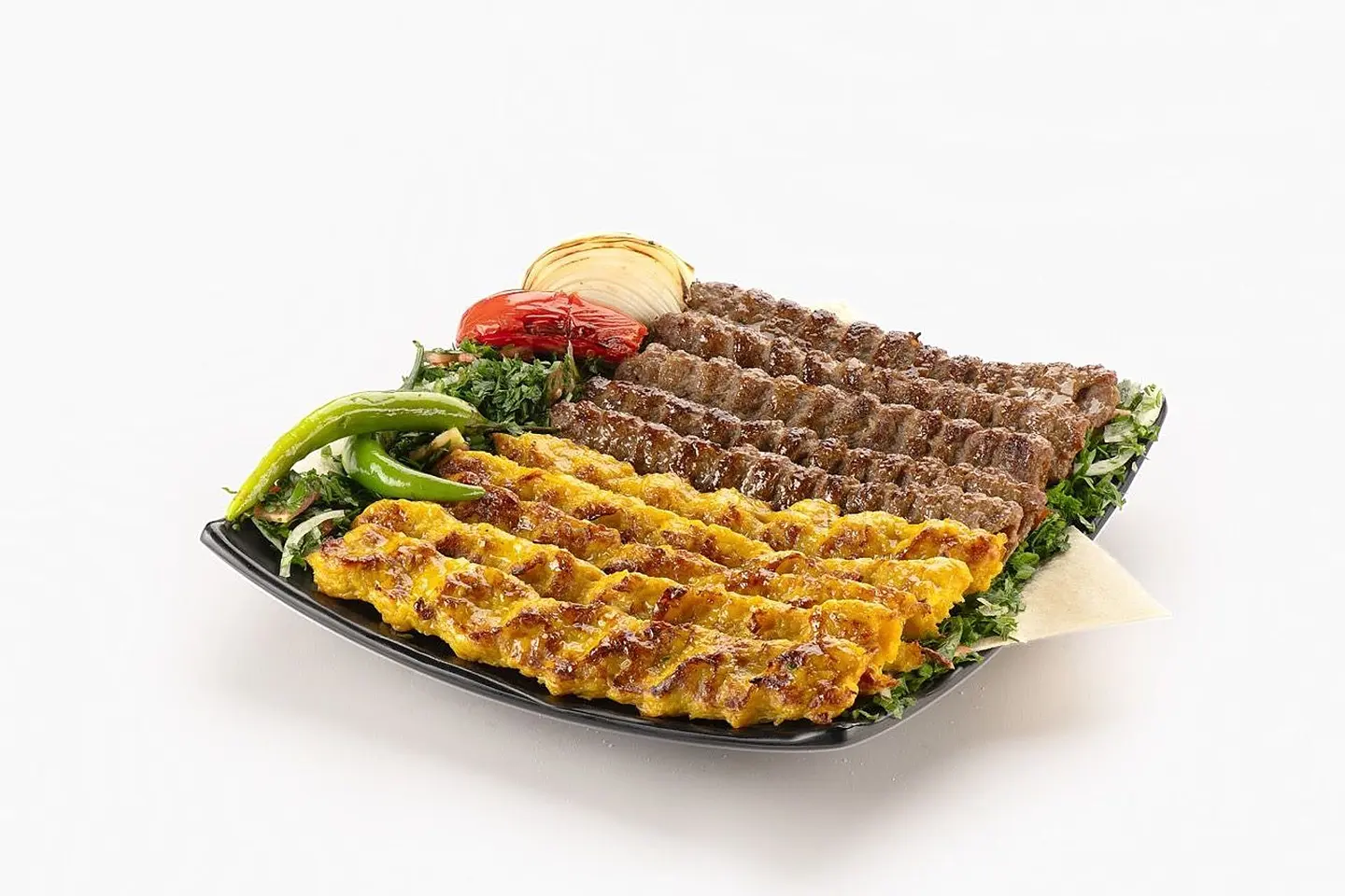 صحن كباب مشكل مع البطاطس