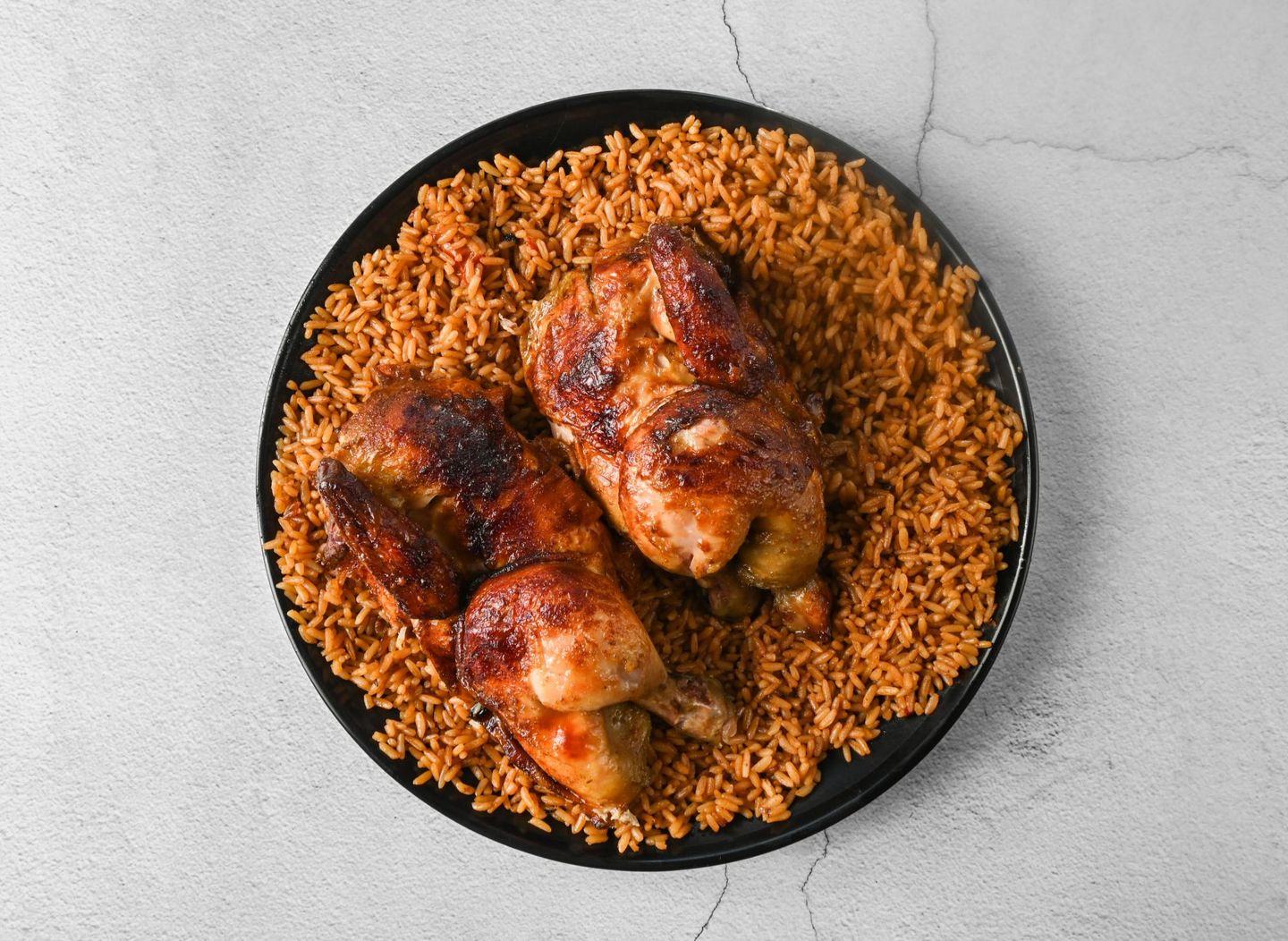 دجاج كاملة على الفحم مع أرز احمر الامريكي