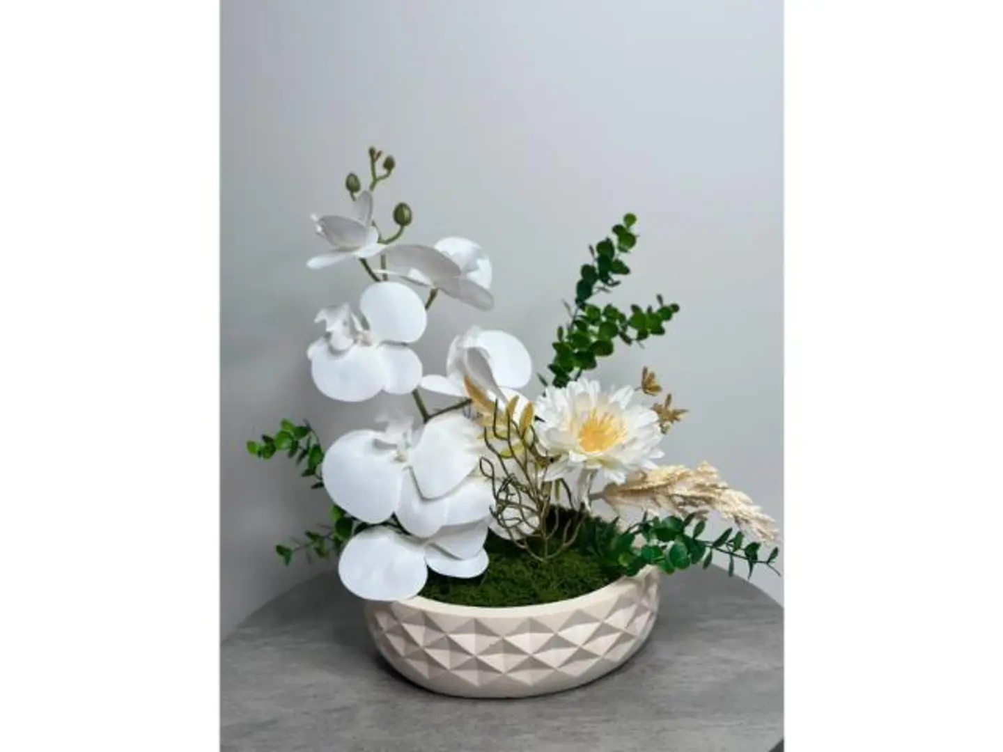 White Jasmine Elegance