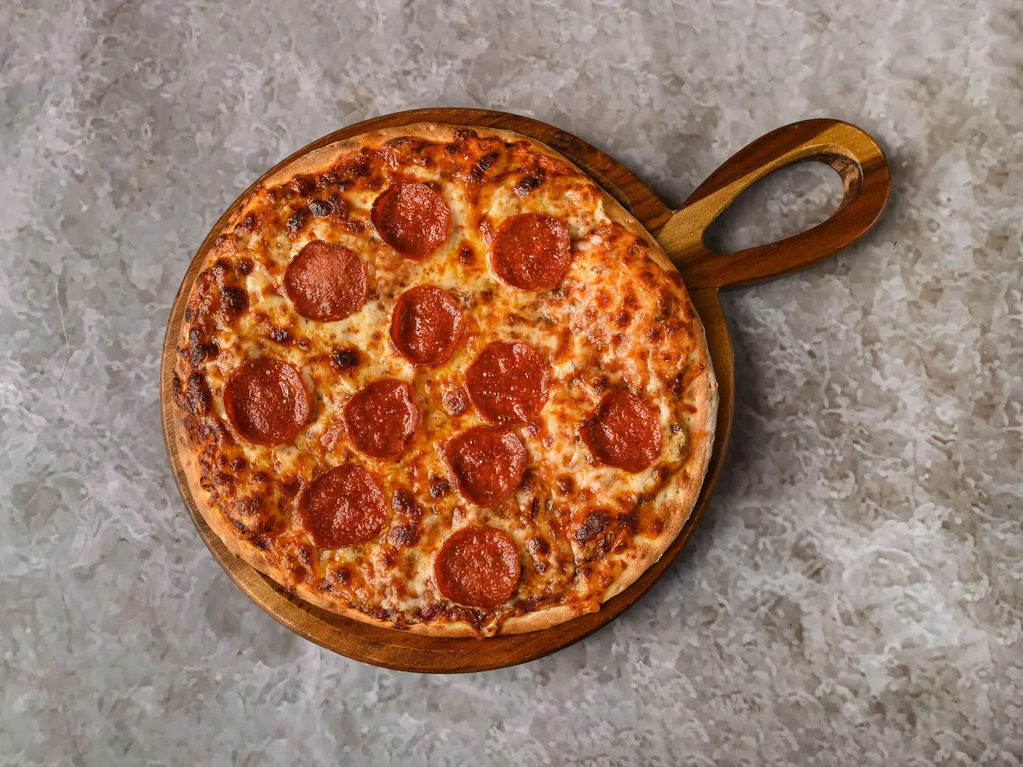 بيتزا بيبروني