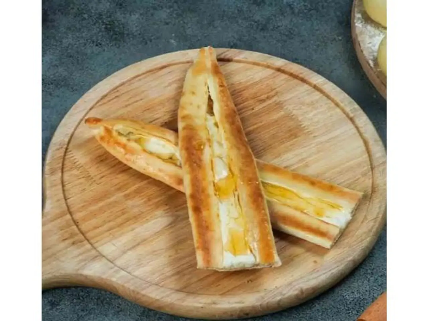 فطيرة جبن عسل